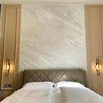 Carlsbad Promenade Michal By Livingclub Apartment