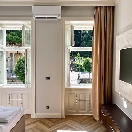 Apartamento Carlsbad Promenade Michal By Livingclub
